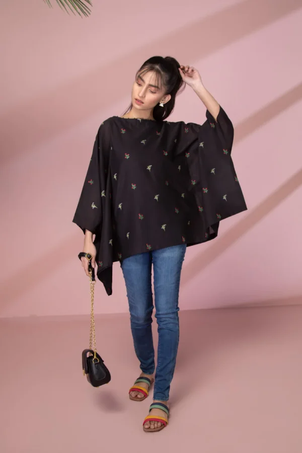 Black round neck shirt